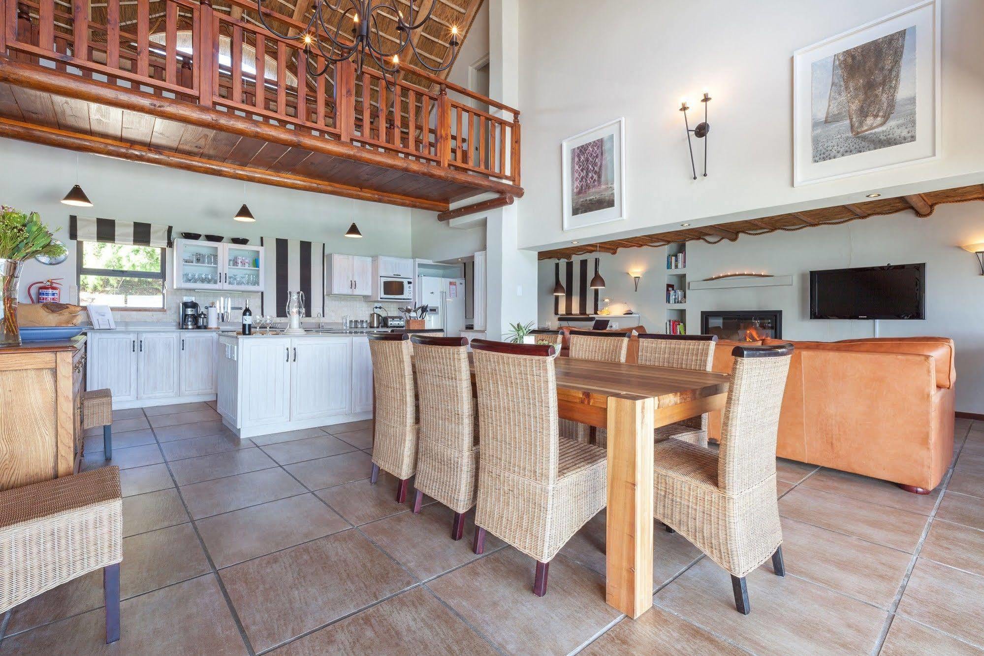 Whale Huys Luxury Oceanfront Eco Villa Gansbaai Ngoại thất bức ảnh